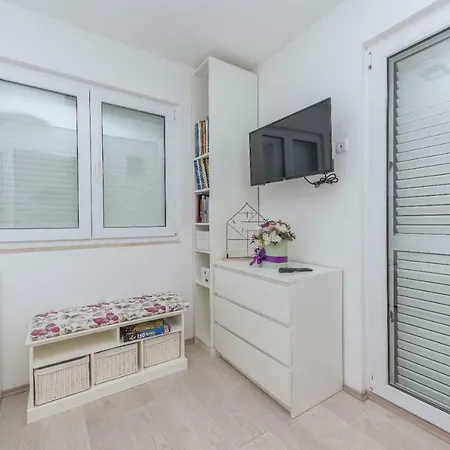 Mirjana Διαμέρισμα *